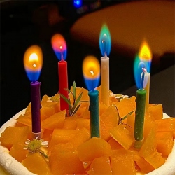 Caja 12 velas flama de colores